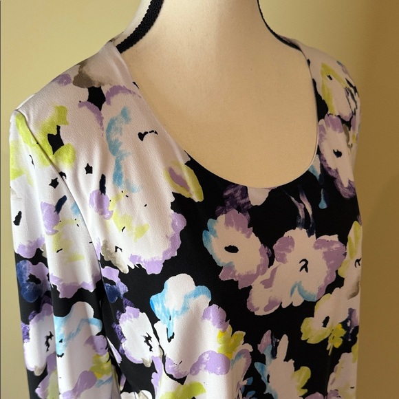 TanJay Blouse Purple Floral Print Women's Top Size M - Picture 3 of 10